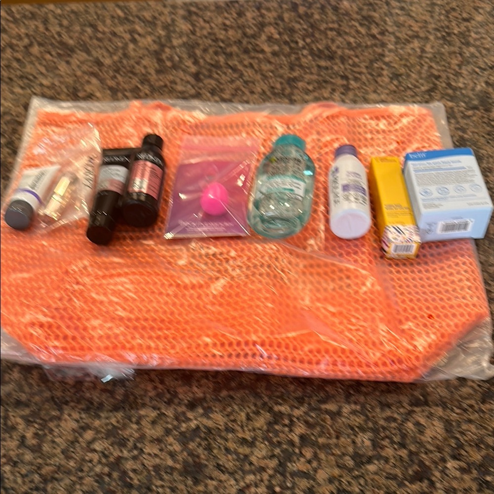 Ulta Mesh Beach Bag in Orange with Samples